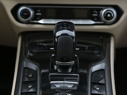 FAW Bestune T77