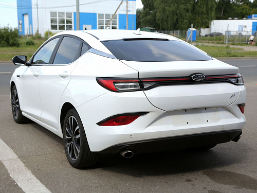 JAC J7