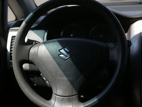 Suzuki Liana