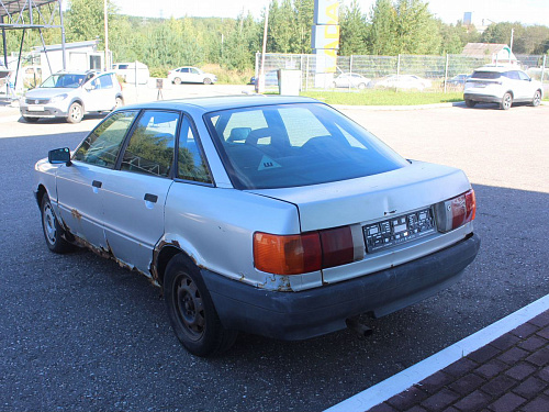 Audi 80