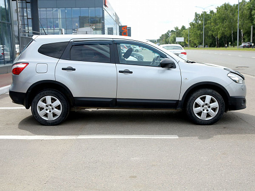 Nissan Qashqai+2