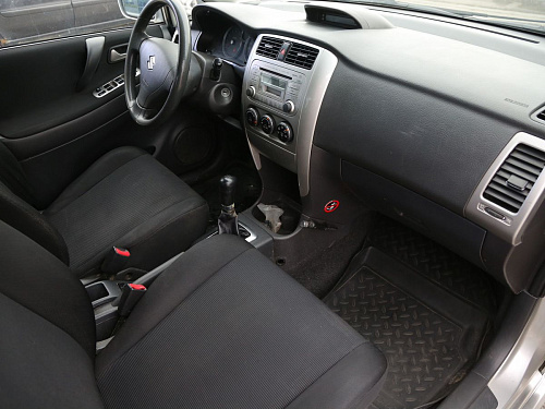 Suzuki Liana