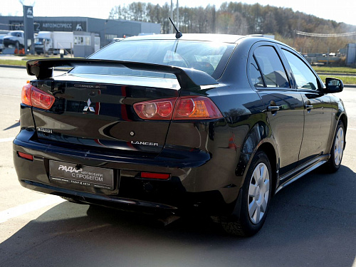 Mitsubishi Lancer