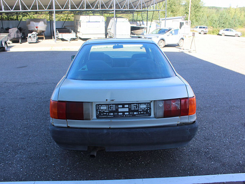 Audi 80