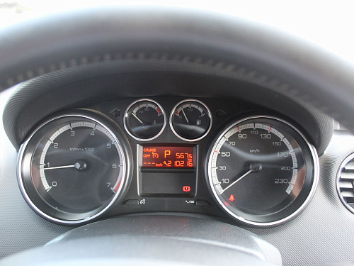 Peugeot 408