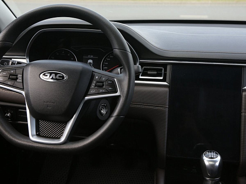 JAC J7