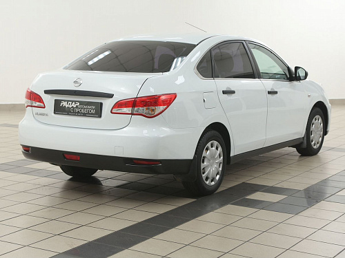 Nissan Almera