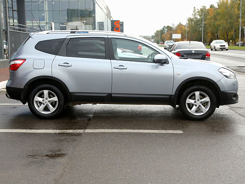Nissan Qashqai+2
