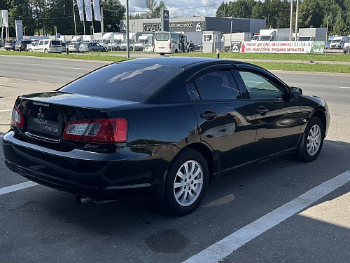 Mitsubishi Galant