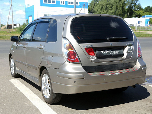 Suzuki Liana
