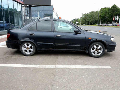 Nissan Almera