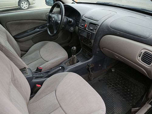 Nissan Almera