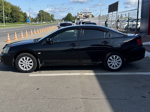 Mitsubishi Galant