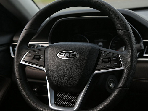 JAC J7