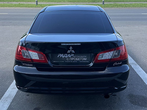 Mitsubishi Galant