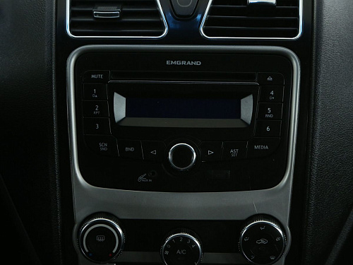 Geely Emgrand EC7
