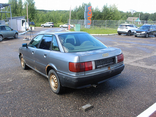 Audi 80