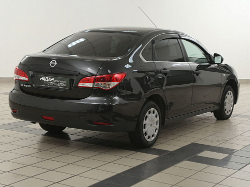 Nissan Almera